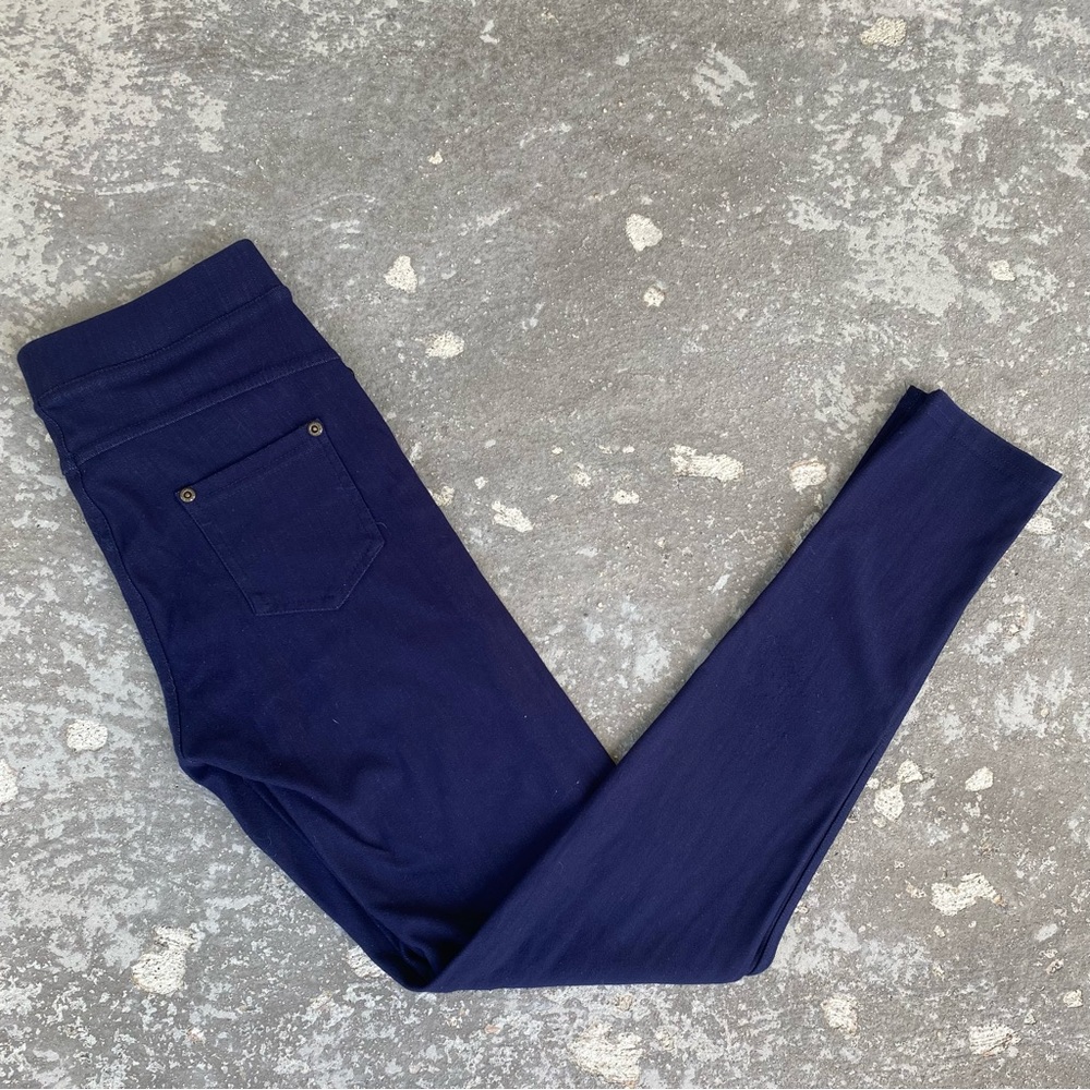 2/$16 Dark Wash Jeggings “one size”